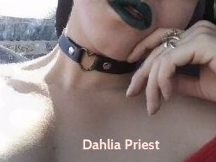 Dahlia_Priest