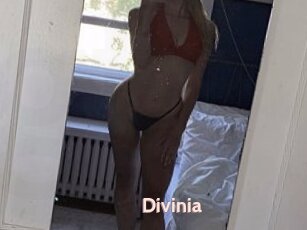 Divinia