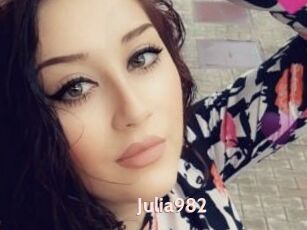 Julia982