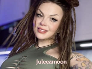 Juleeamoon