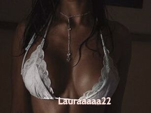 Lauraaaaa22