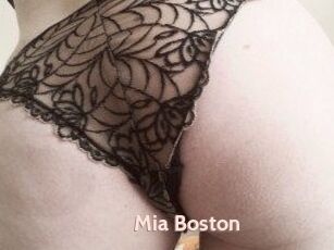 Mia_Boston