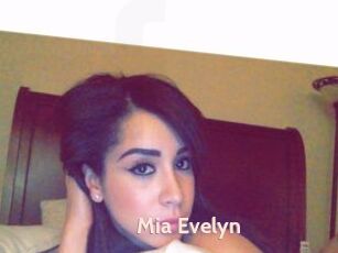 Mia_Evelyn