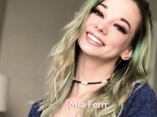 Mia_Fern