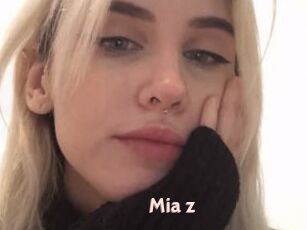 Mia_z