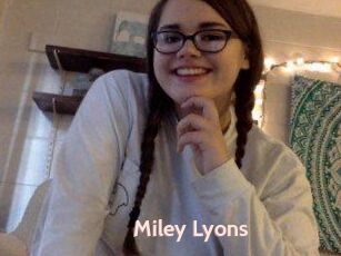 Miley_Lyons