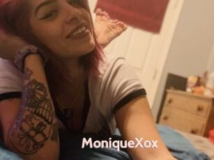 MoniqueXox