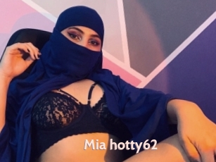 Mia_hotty62