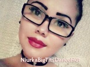 NiurkaBigTitsDanceHot