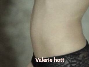 Valerie_hott